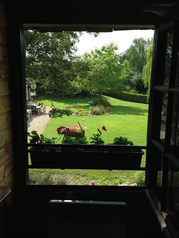 La Baronnie Bed & Breakfast Vieux-Pont Bilik gambar