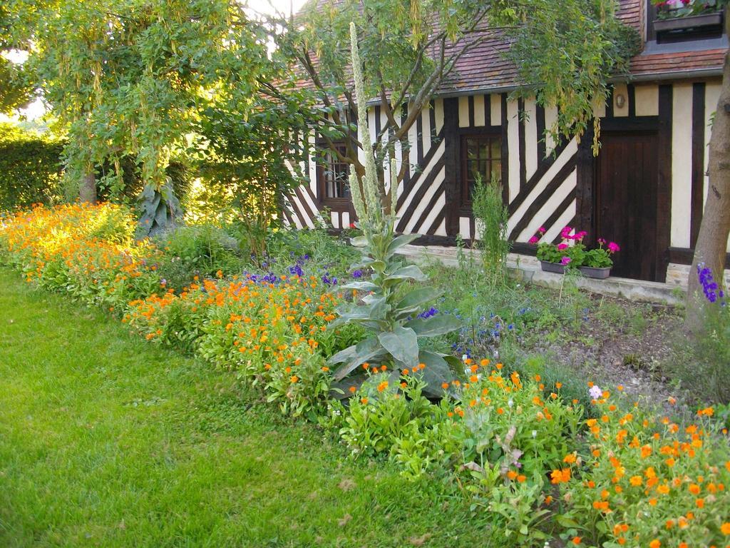 La Baronnie Bed & Breakfast Vieux-Pont Luaran gambar